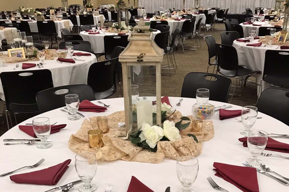 Wedding tablescapes at Dakota Prairie Playhouse