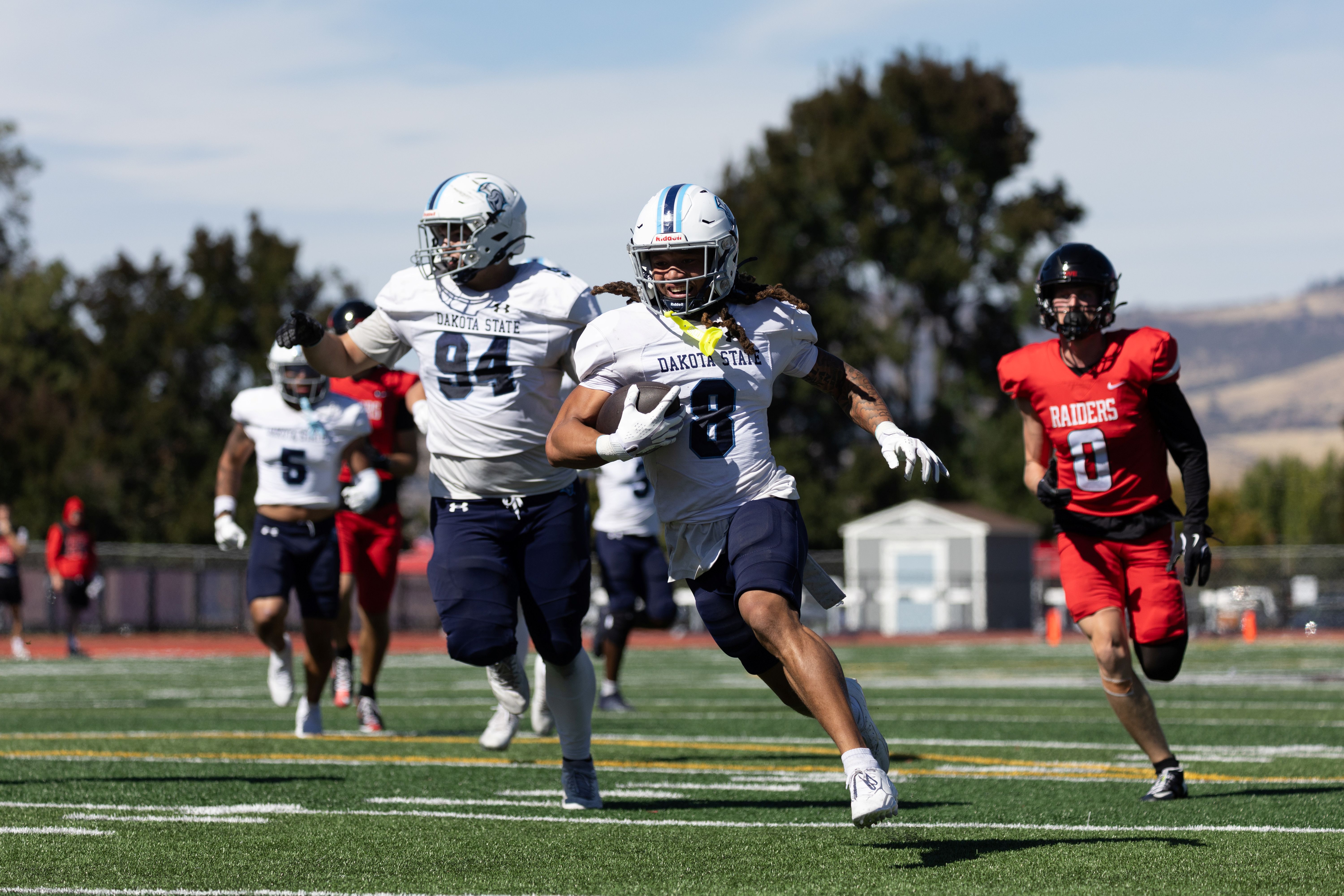 DSU football scores a touchdown against Southern Oregon. 