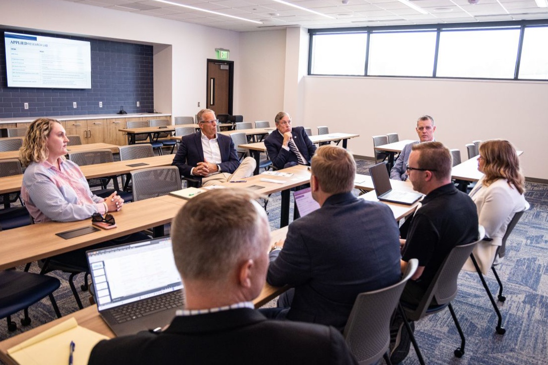 DSU leaders meet with congressional leaders at the Applied Research Lab