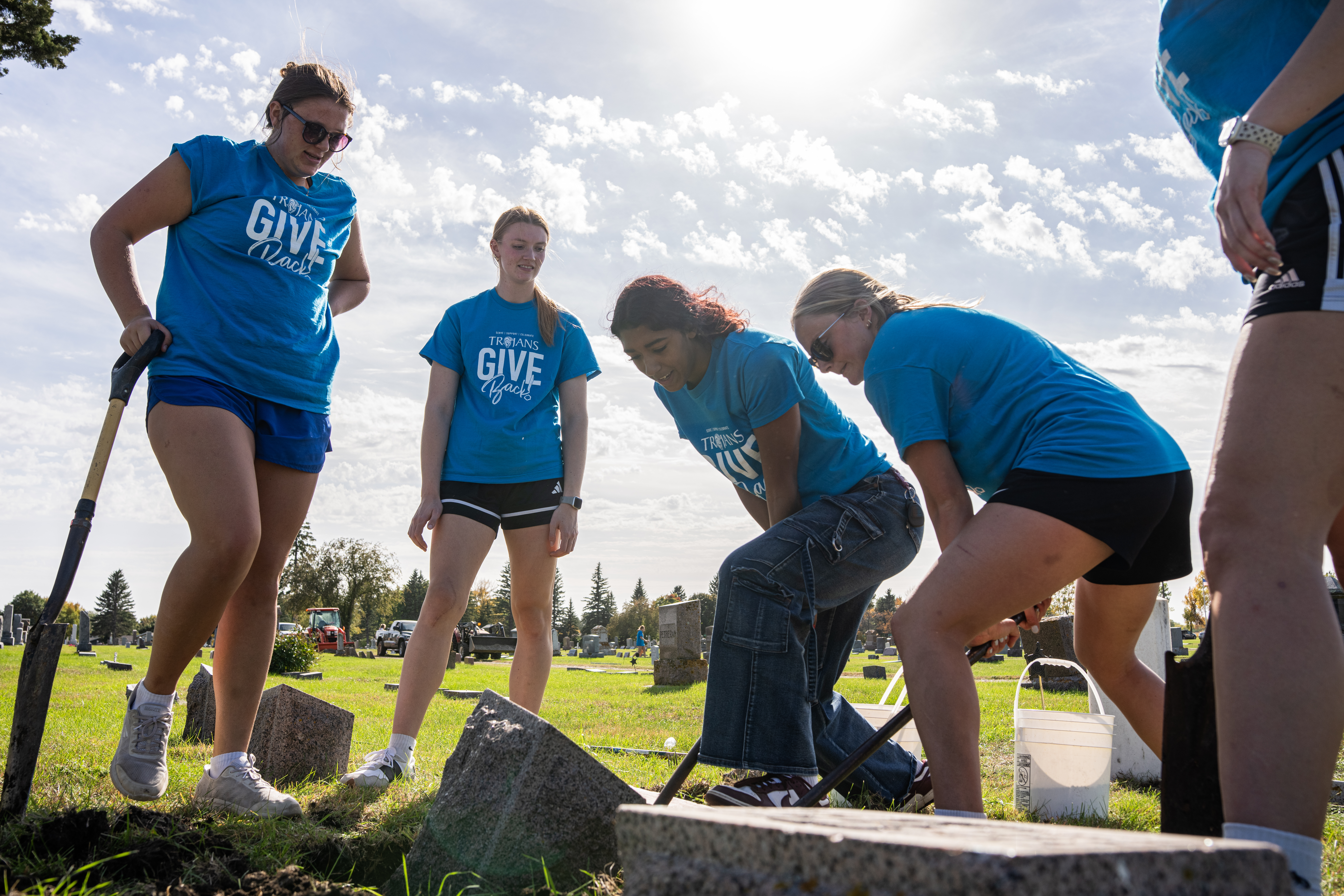 DSU students take part in Trojans Give Back activities.