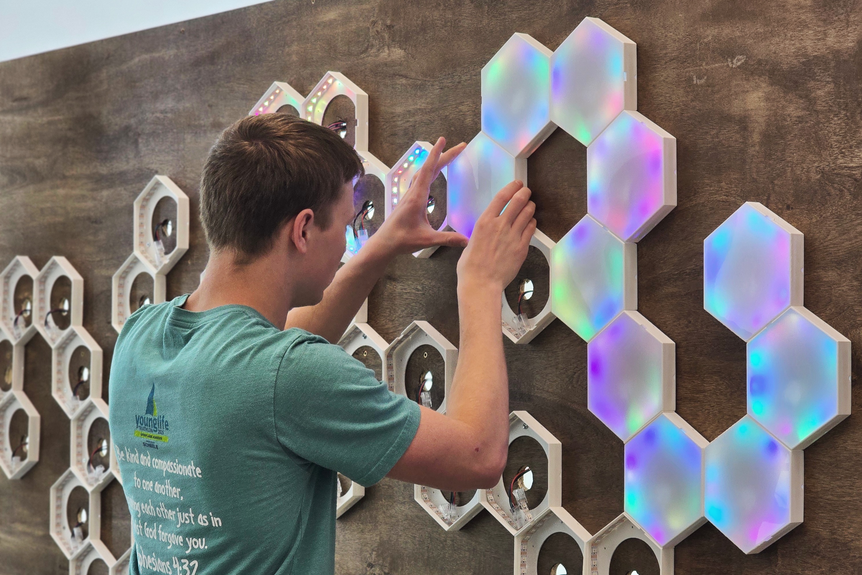 DSU's hex light project for Valiant Light.