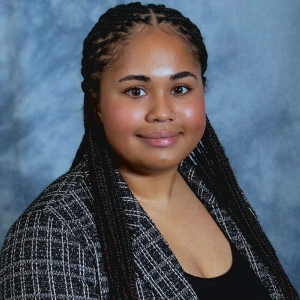 headshot of student employee Oliviyah Thornton