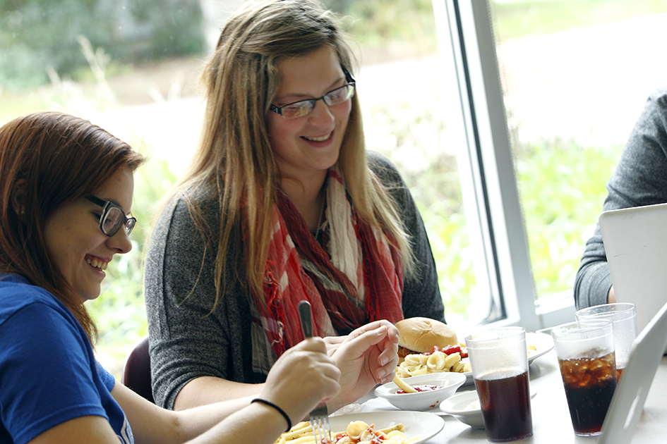 students with bagels  