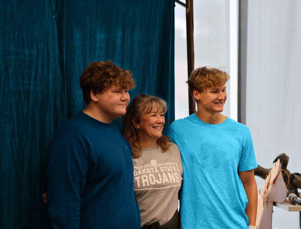 dsu students with parent on parents weekend