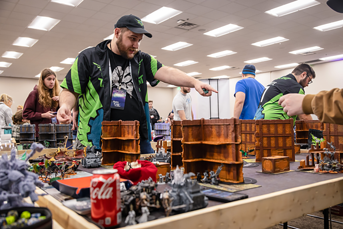 dsu student at nanocon event